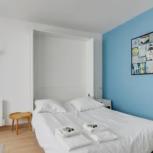 Charmant Studio Entre Les Gares Et L'opéra Au Coeur De - Welkeys Lille